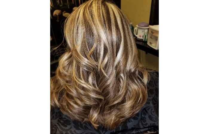 Long Hairstyles For Women Over 50 (5)