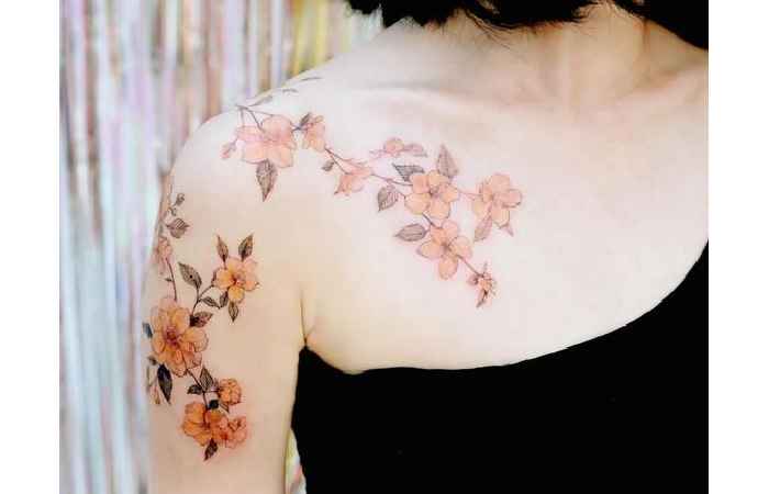 Meaningful Collar Bone Tattoos For Females (3)