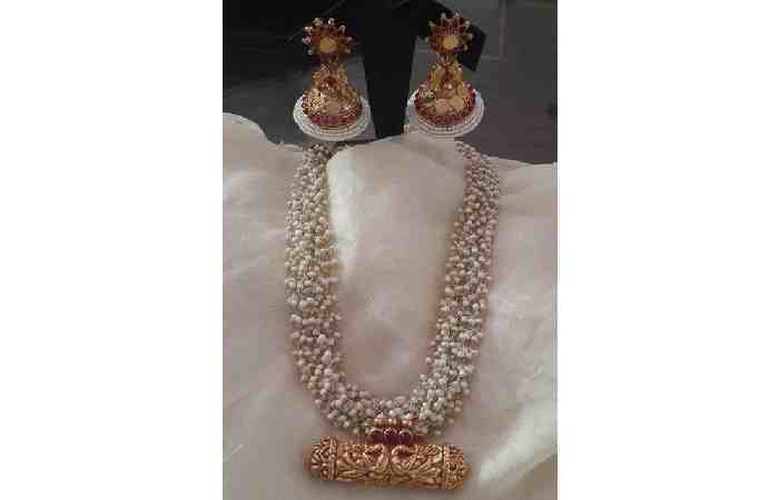 Traditional Pearl Long Chain Designs in Gold (6)