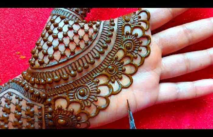 Royal Front Hand Mehndi Design (10)