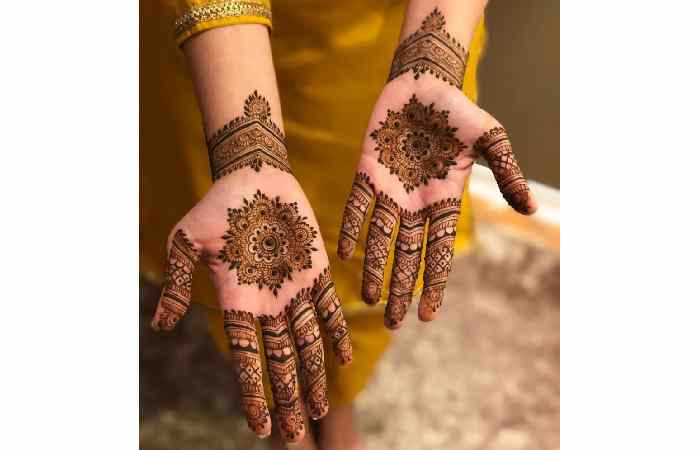 Royal Front Hand Mehndi Design (5)